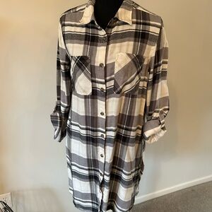 Maurices Plaid Button-Up Duster in Cream and Gray Tones